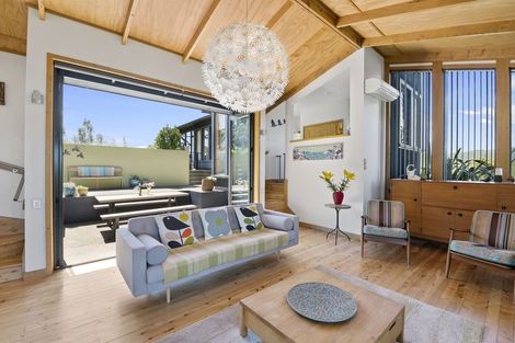 Photo of property in 68 Harakeke Road, Te Horo, Otaki, 5581