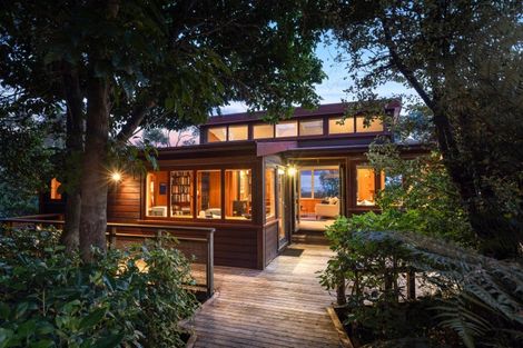 Photo of property in 68-70 Matakatia Parade, Matakatia, Whangaparaoa, 0930