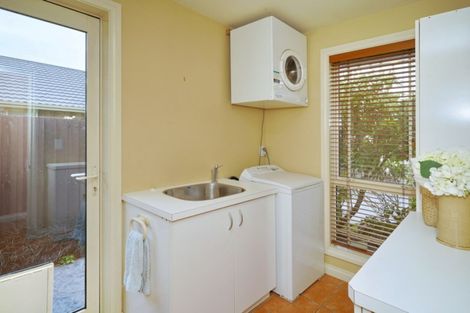 Photo of property in 15 Avon Gate, Russley, Christchurch, 8042