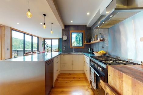 Photo of property in 4 Milne Terrace, Island Bay, Wellington, 6023