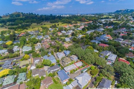Photo of property in 4/32 Atarangi Road, Greenlane, Auckland, 1051
