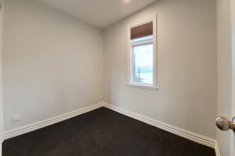 Photo of property in 43 Sumner Road, Lyttelton, 8082