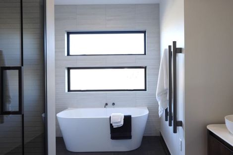 Photo of property in 14 Round Hill Rise, Cracroft, Christchurch, 8022