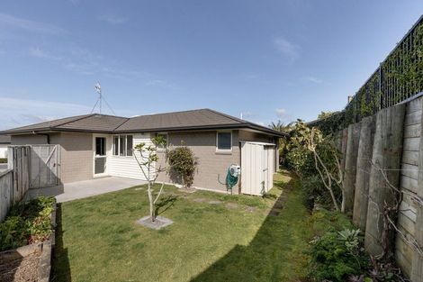 Photo of property in Waterview Estate, 57/4 Greystone Place, Omokoroa, 3114
