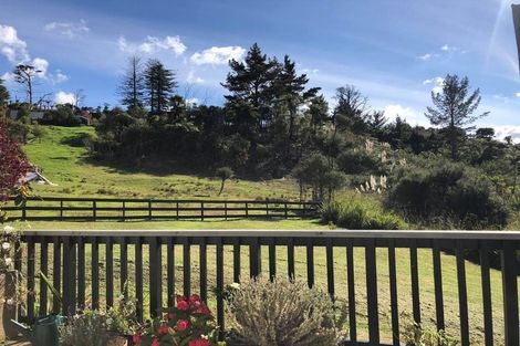 Photo of property in 62 Bethells Road, Waitakere, Henderson, 0782