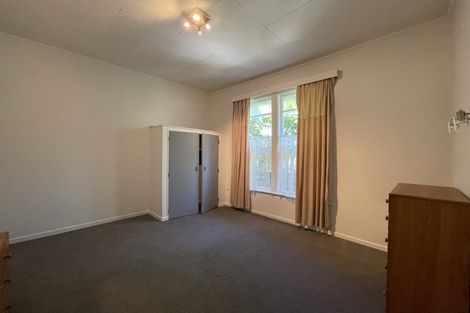Photo of property in 1/72 Derwent Street, Island Bay, Wellington, 6023
