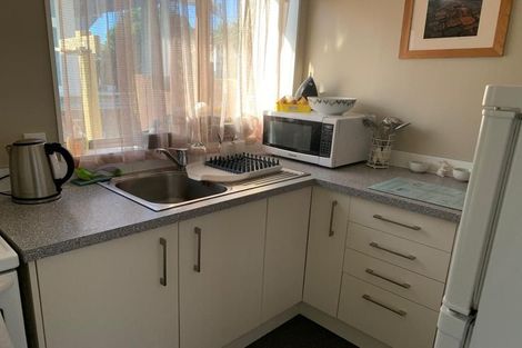 Photo of property in 3/49 Apu Crescent, Lyall Bay, Wellington, 6022