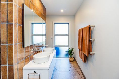 Photo of property in 9 Paterson Lane, Kelvin Grove, Palmerston North, 4470