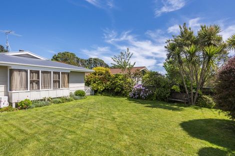 Photo of property in 20 Rimu Street, Waikanae, 5036