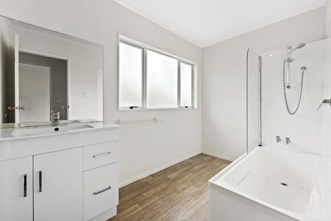 Photo of property in 2/30 Forest Hill Road, Henderson, Auckland, 0612