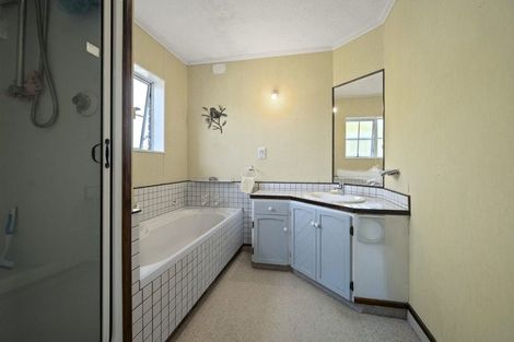 Photo of property in 2 Kirk Lane, Owhata, Rotorua, 3010