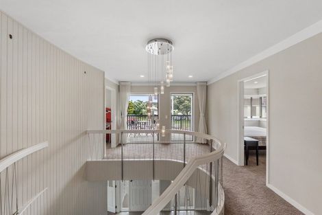 Photo of property in 35 Saltburn Road, Milford, Auckland, 0620