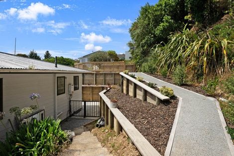 Photo of property in 36 Kingsley Street, Stokes Valley, Lower Hutt, 5019
