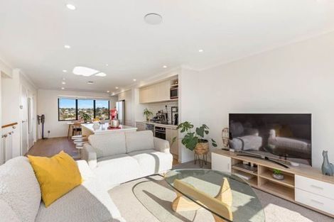 Photo of property in 41 Mahalo Avenue, Wiri, Auckland, 2104
