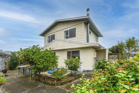 Photo of property in 2/8a Palm Avenue, Stoke, Nelson, 7011