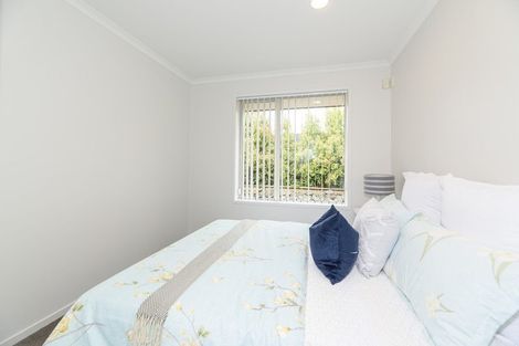 Photo of property in 595 Great South Road, Rosehill, Papakura, 2113