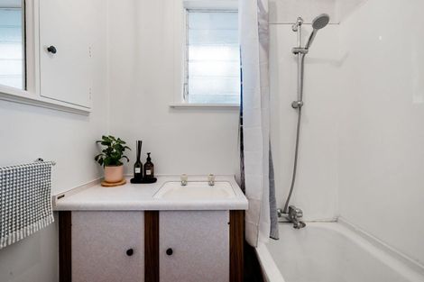 Photo of property in 33 Urlich Avenue, Melville, Hamilton, 3206