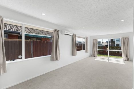 Photo of property in 2/23 Division Street, Riccarton, Christchurch, 8041