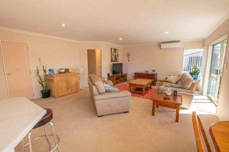 Photo of property in 120 Evans Road, Papamoa Beach, Papamoa, 3118