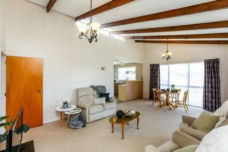 Photo of property in 2/13 Karamu Street, Strandon, New Plymouth, 4312