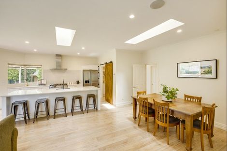 Photo of property in 82 Kent Terrace, Taradale, Napier, 4112