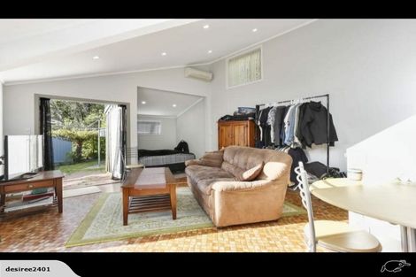 Photo of property in 807 West Coast Road, Oratia, Auckland, 0604
