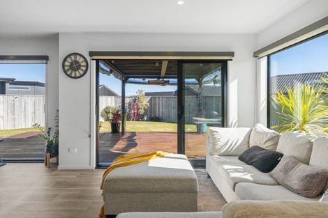 Photo of property in 18 Wai Terrace, Wharewaka, Taupo, 3330