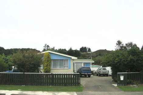Photo of property in 66 Hillside Drive, Maoribank, Upper Hutt, 5018