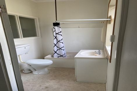 Photo of property in 59a Randwick Crescent, Moera, Lower Hutt, 5010