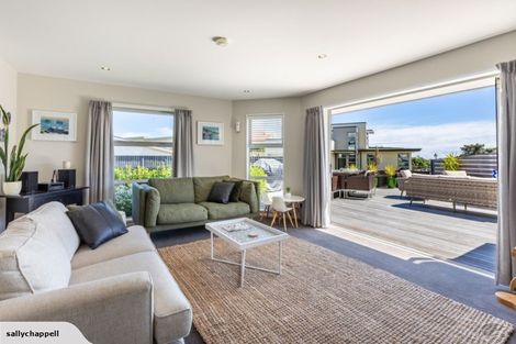 Photo of property in 16 Istana Place, Britannia Heights, Nelson, 7010