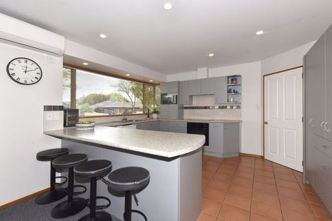 Photo of property in 25 Chesterfield Mews, Russley, Christchurch, 8042