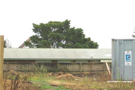 Photo of property in 29 Farquhar Road, Glendene, Auckland, 0602