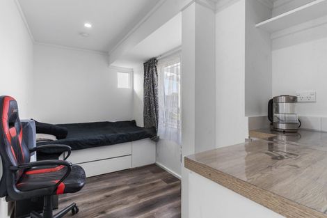 Photo of property in 1/11 Volta Place, Clendon Park, Auckland, 2103