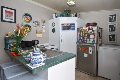 Photo of property in 214 High Street South, Carterton, 5713