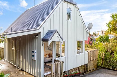 Photo of property in 1/51 Aeroview Drive, Beach Haven, Auckland, 0626