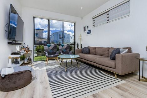 Photo of property in 93 Bellbird Street, Papakura, 2110