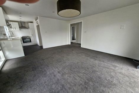 Photo of property in 2/7 Alston Avenue, Kelston, Auckland, 0602