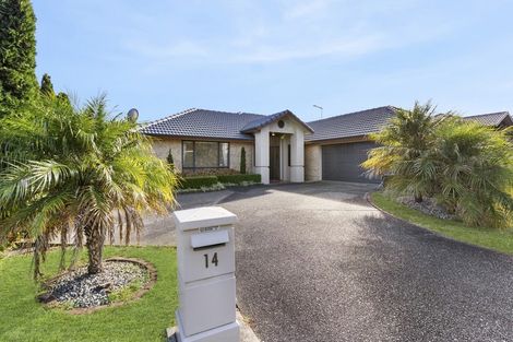 Photo of property in 14 Lansell Drive, East Tamaki Heights, Auckland, 2016