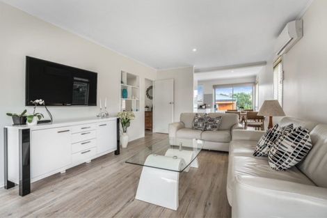 Photo of property in 1/51 Selwyn Crescent, Forrest Hill, Auckland, 0620