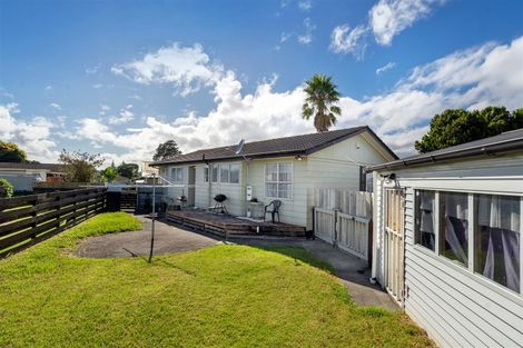 Photo of property in 6 Stella Place, Manurewa, Auckland, 2102