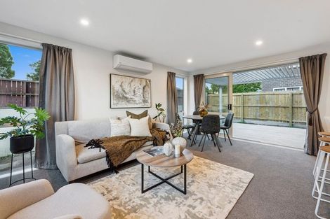 Photo of property in 4b Bosun Place, Te Atatu Peninsula, Auckland, 0610