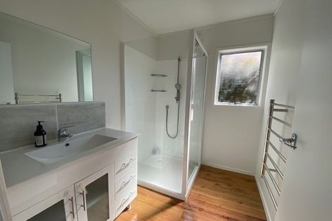 Photo of property in 9 Everard Avenue, Army Bay, Whangaparaoa, 0930