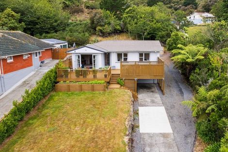 Photo of property in 75 Coast Road, Wainuiomata, Lower Hutt, 5014