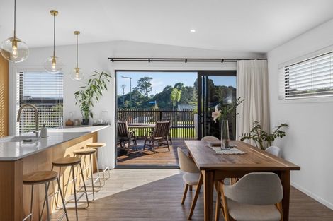 Photo of property in 14 Hayward Place, Ohauiti, Tauranga, 3112