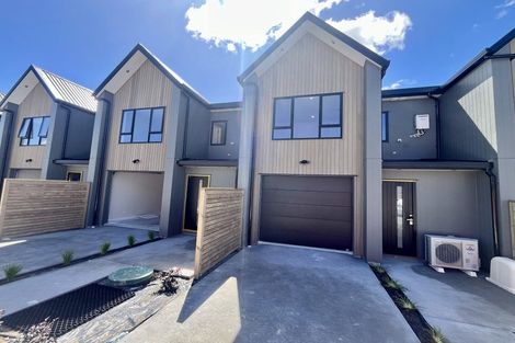 Photo of property in 128 Vintry Drive, Kumeu, 0810