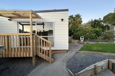 Photo of property in 4 William Hadlow Place, Hatfields Beach, Orewa, 0931