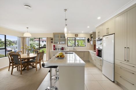 Photo of property in 28 Jandell Crescent, Bucklands Beach, Auckland, 2014