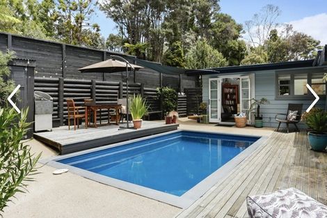 Photo of property in 14 Konini Road, Titirangi, Auckland, 0604