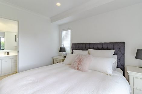 Photo of property in 17 Pania Place, Poraiti, Napier, 4112