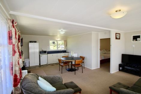 Photo of property in 2 Cambridge Place, Holmes Hill, Oamaru, 9401